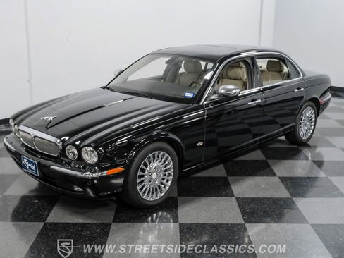Used 2007 Jaguar XJ8 L RWD image 33