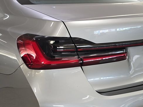 Used 2022 BMW 740i w/ M Sport Package RWD image 30
