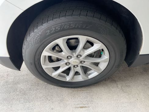 Used 2018 Chevrolet Equinox LT AWD/4WD image 10