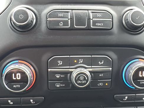 Used 2019 Chevrolet Silverado 1500 RST AWD/4WD image 17