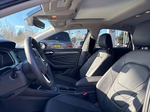 Used 2024 Volkswagen Jetta SEL image 11