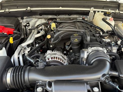 Used 2024 Jeep Wrangler Unlimited Rubicon image 45