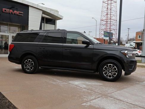 Used 2024 Ford Expedition Max XLT image 8