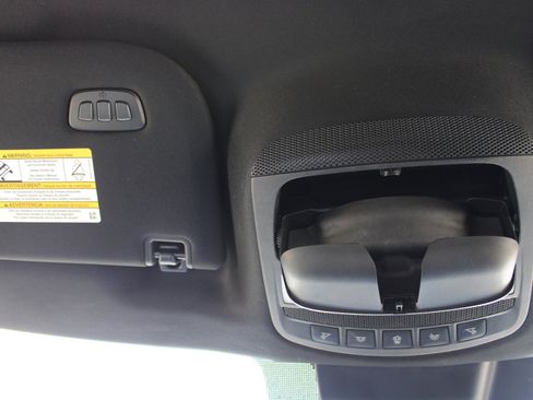 Used 2020 Ford Expedition XLT image 30