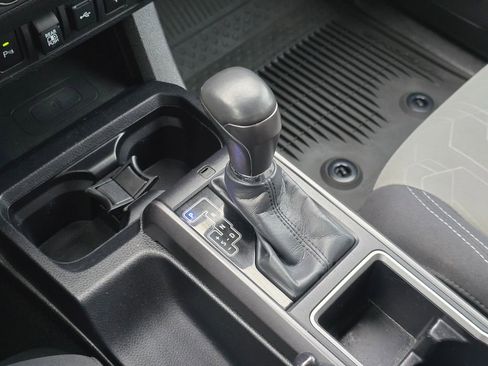 Used 2022 Toyota Tacoma SR5 image 35