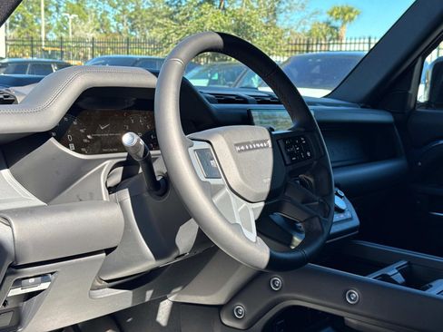 Certified 2025 Land Rover Defender 110 S image 22