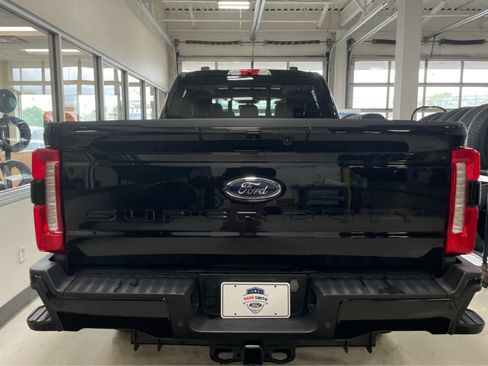 Certified 2023 Ford F250 Lariat w/ Lariat Ultimate Package AWD/4WD image 8