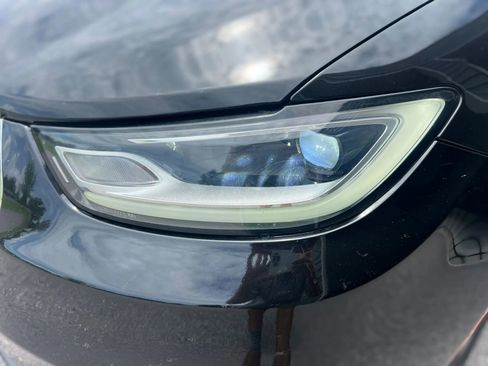 Used 2021 Chrysler Pacifica Touring-L FWD image 18