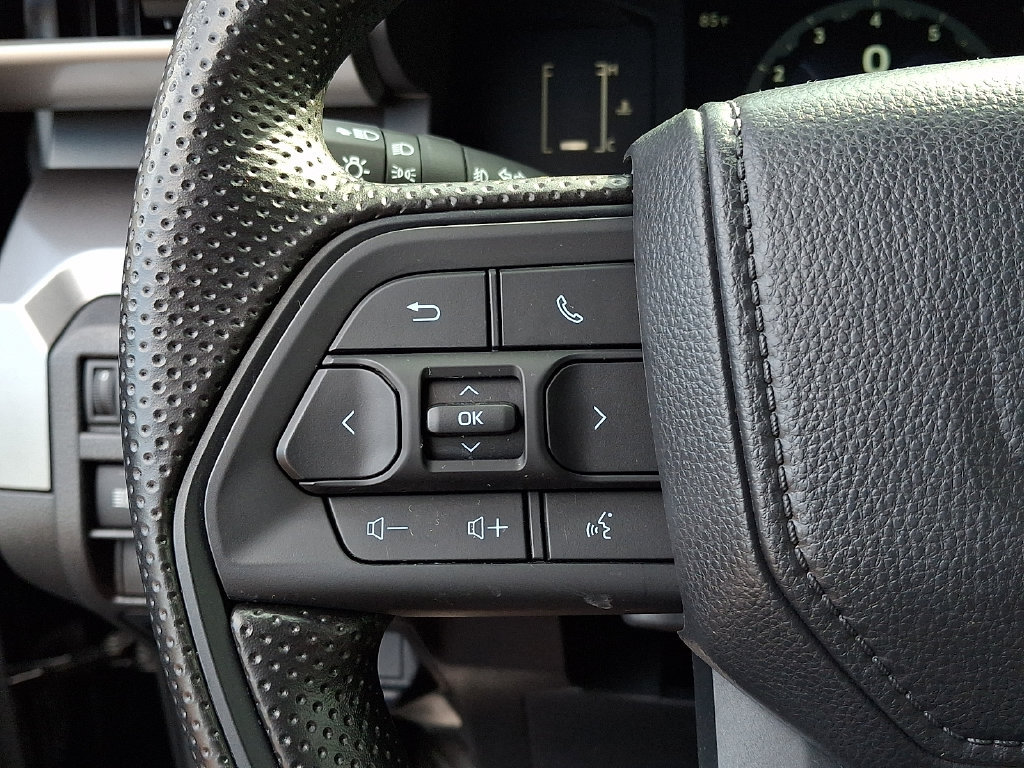 Certified 2026 Toyota Tacoma SR5 AWD/4WD image 22