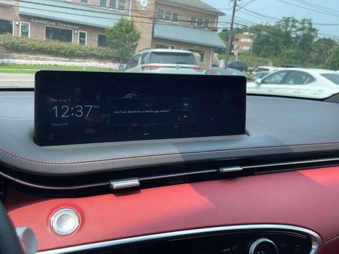 Used 2025 Genesis GV70 3.5T Sport w/ Sport Advanced Package image 30