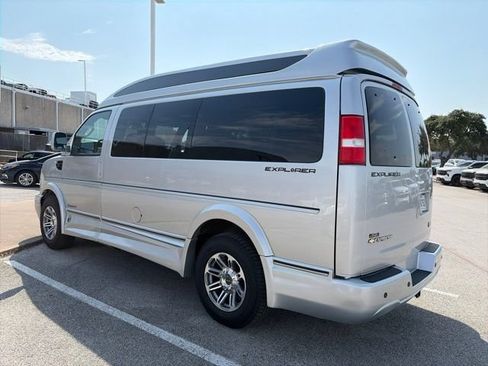 Used 2024 Chevrolet Express 2500 RWD image 4
