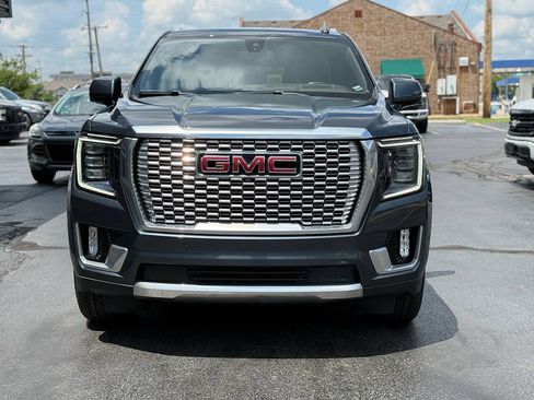 Used 2021 GMC Yukon XL Denali AWD/4WD image 2