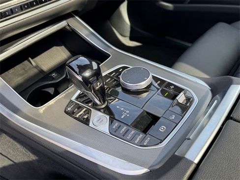 Used 2022 BMW X5 xDrive45e image 21