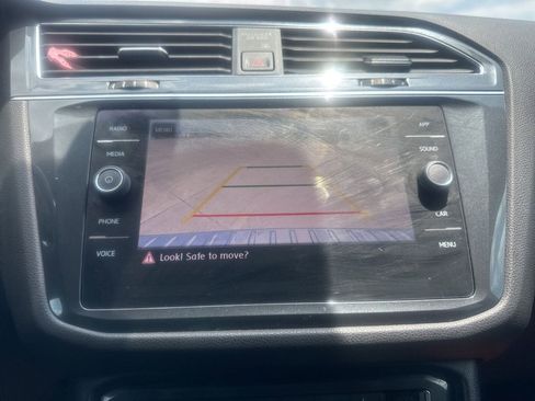 Used 2019 Volkswagen Tiguan SE FWD image 47