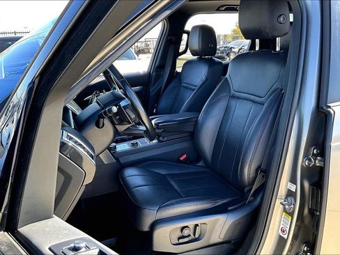 Used 2020 Land Rover Discovery Landmark image 33