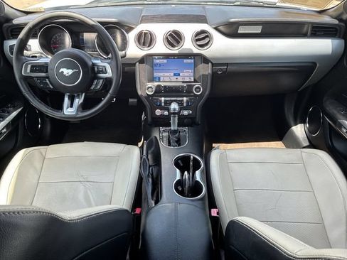 Used 2017 Ford Mustang Premium RWD image 9