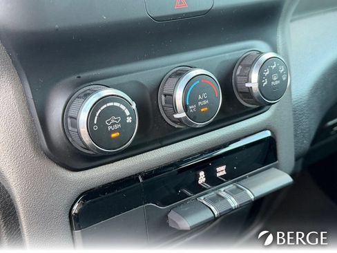 Used 2023 RAM 1500 Big Horn AWD/4WD image 28