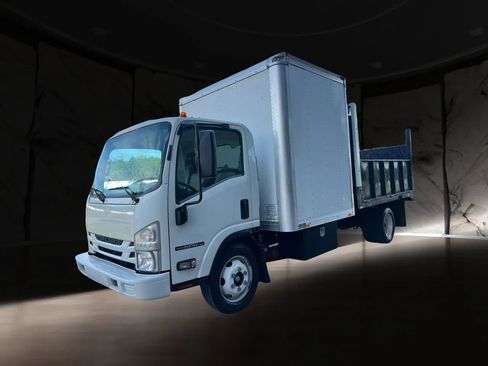 Used 2019 Isuzu NPR RWD image 3