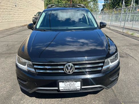 Used 2019 Volkswagen Tiguan SE AWD/4WD image 2