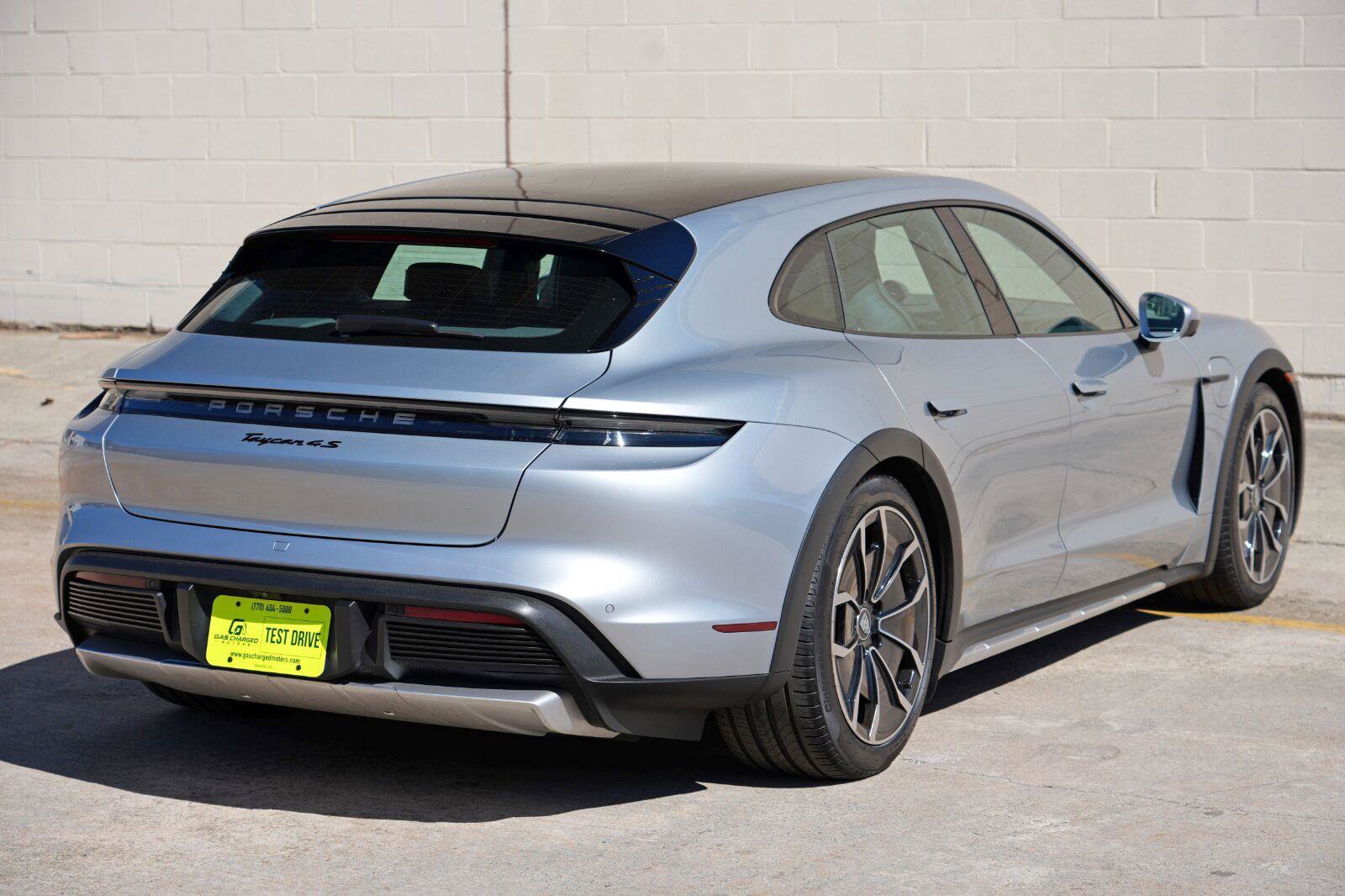 Used 2022 Porsche Taycan 4S AWD/4WD image 54