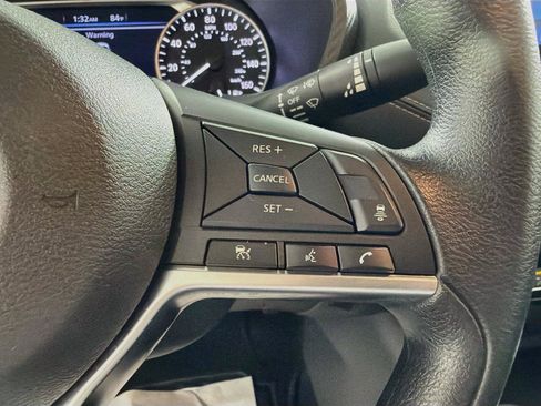 Used 2025 Nissan Sentra SV FWD image 40