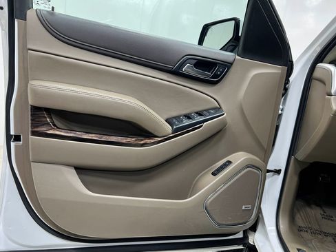 Used 2019 GMC Yukon SLT AWD/4WD image 14