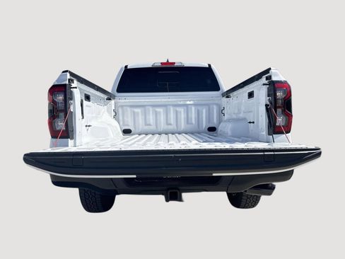 Used 2025 Ford Ranger Lariat w/ FX4 Off-Road Package AWD/4WD image 24