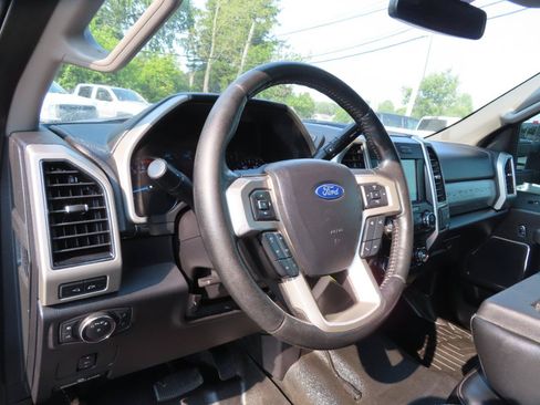 Used 2019 Ford F250 Lariat w/ FX4 Off-Road Package AWD/4WD image 30