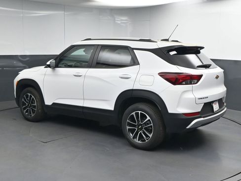 Used 2025 Chevrolet TrailBlazer LT image 5