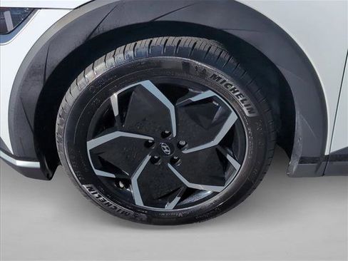 Certified 2024 Hyundai Ioniq 5 SEL image 25