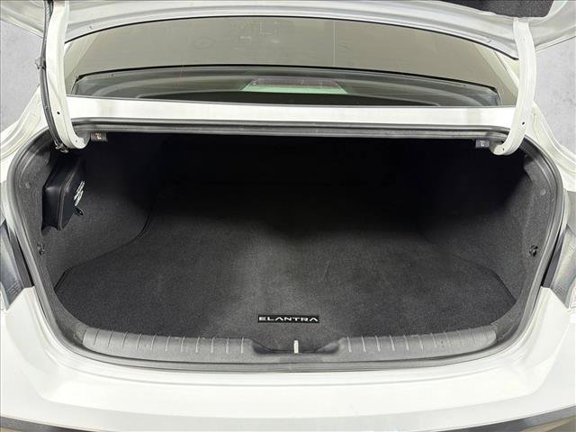 Used 2024 Hyundai Elantra SEL FWD image 19