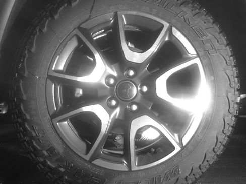 Used 2025 Jeep Compass Trailhawk AWD/4WD image 14