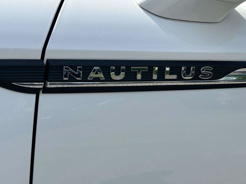 Certified 2023 Lincoln Nautilus FWD w/ Premium Package image 13