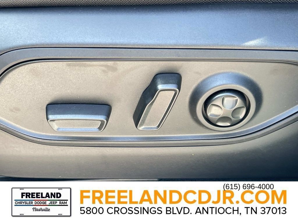 New 2026 Jeep Grand Cherokee Limited w/ Limited Altitude Package AWD/4WD image 22