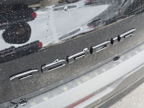 Certified 2025 GMC Acadia Elevation w/ Elevation Premium Package image 32