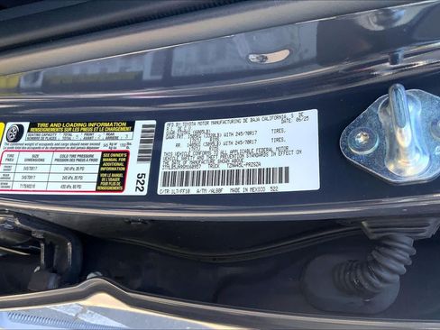 Certified 2025 Toyota Tacoma SR5 AWD/4WD image 34