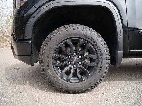 Used 2023 GMC Sierra 1500 AT4X AWD/4WD image 9