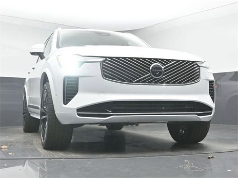 New 2026 Volvo XC90 B6 Ultra w/ Protection Package image 39