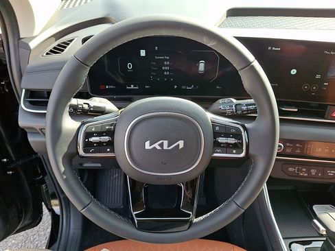 New 2026 Kia Carnival SX FWD image 9