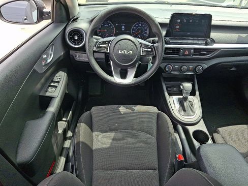 Certified 2023 Kia Forte LXS FWD image 11