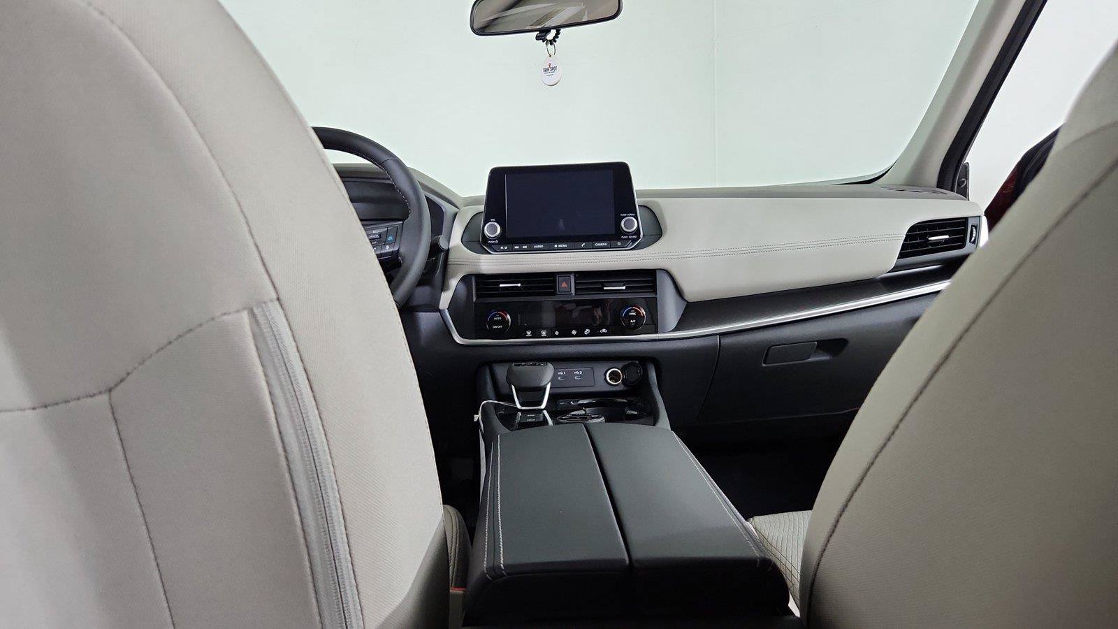 Used 2025 Nissan Rogue SV AWD/4WD image 20