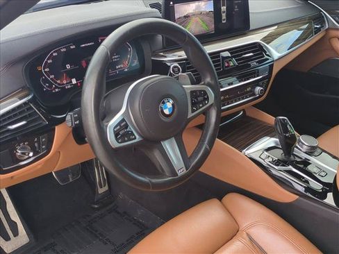 Used 2021 BMW M550i xDrive AWD/4WD image 10