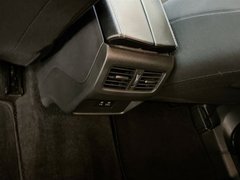 Used 2023 Nissan Rogue SV image 27