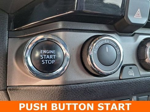 Used 2017 Toyota Tacoma TRD Sport w/ Premium & Technology Package AWD/4WD image 14