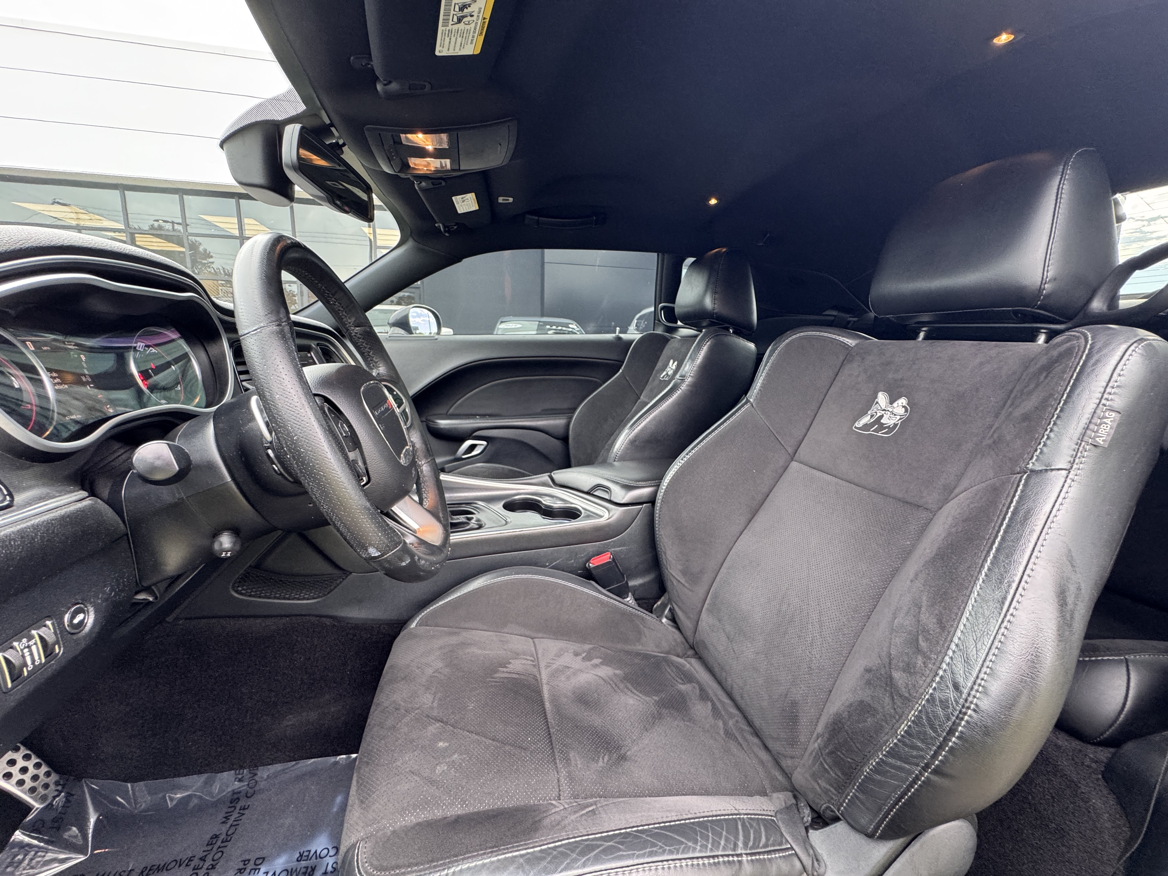 Used 2018 Dodge Challenger R/T Scat Pack w/ Leather Interior Group RWD image 3