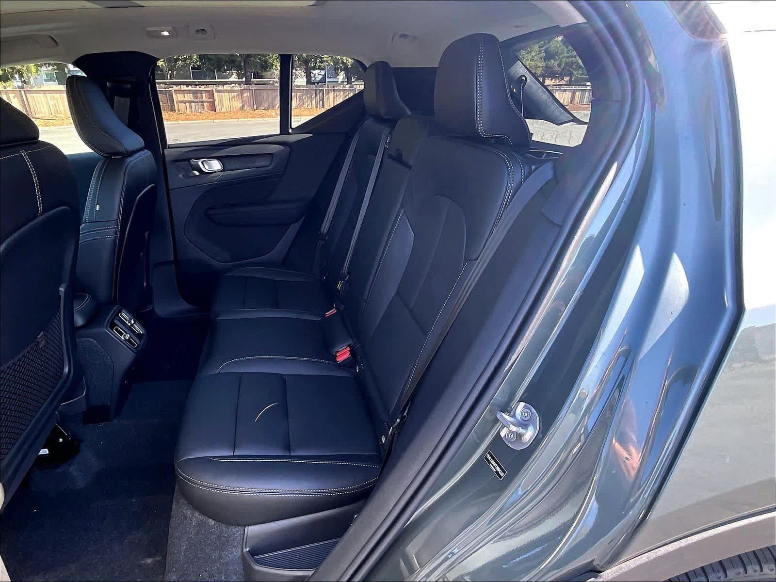 New 2026 Volvo XC40 B5 Plus AWD/4WD image 12