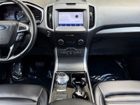 Used 2020 Ford Edge SEL w/ Cold Weather Package image 10