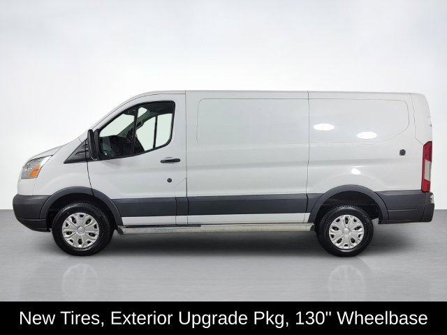 Used 2017 Ford Transit 250 130 Low Roof w/ Exterior Upgrade Package RWD image 6