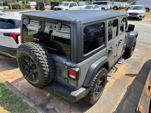 Used 2020 Jeep Wrangler Unlimited Sport AWD/4WD image 8