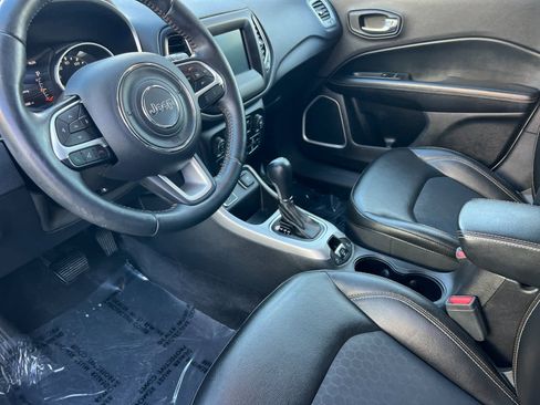 Used 2018 Jeep Compass Latitude w/ Popular Equipment Group image 11